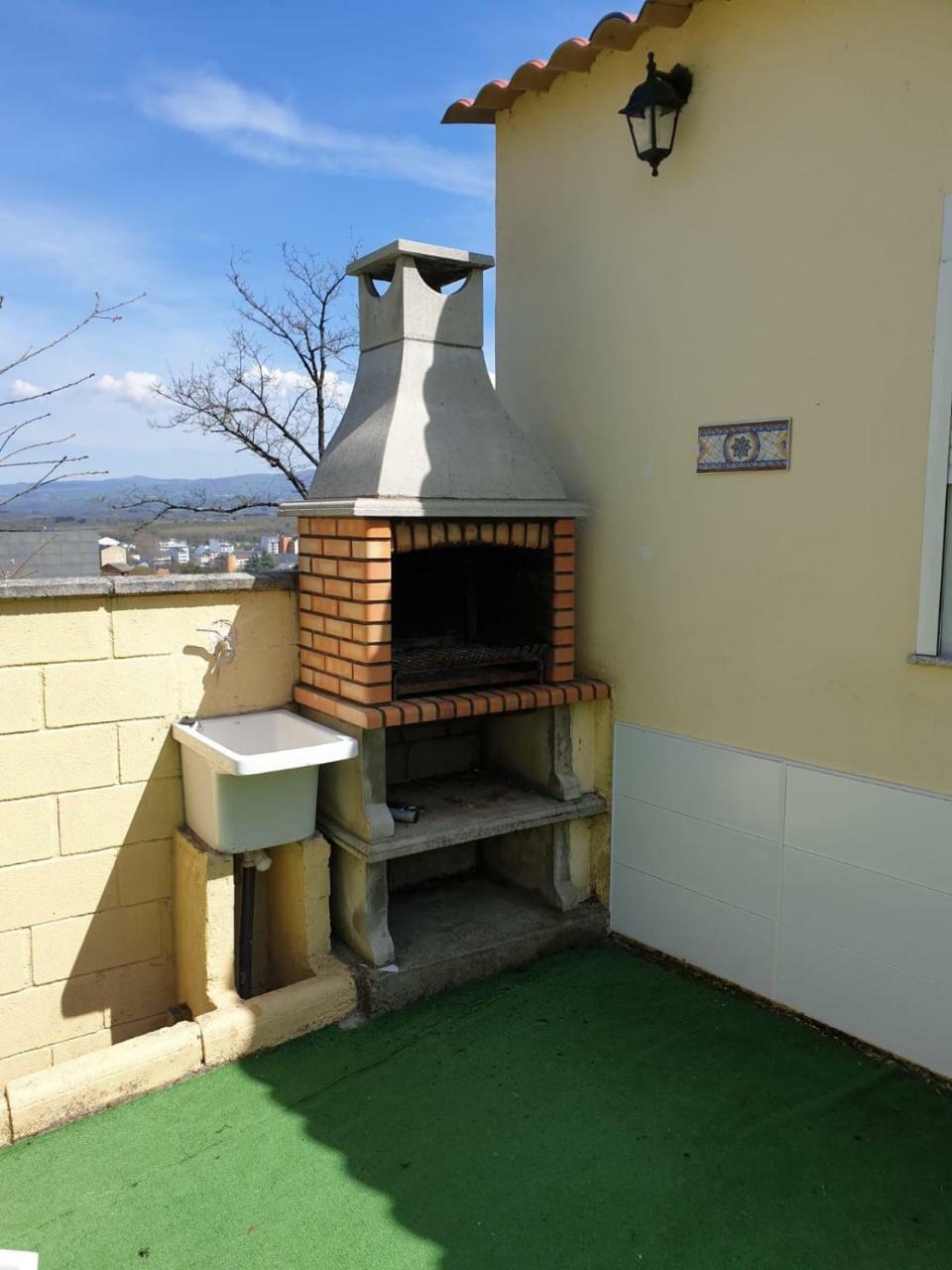 Sleeping Sarria Hotel Exterior foto